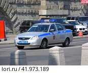 Полицейский автомобиль. Рязанский проезд. Красносельский район. Город Москва (2014 год). Редакционное фото, фотограф lana1501 / Фотобанк Лори