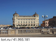 Вид на город с моста Ponte Umberto I. Сиракузы, Сицилия, Италия (2023 год). Стоковое фото, фотограф Вадим Хомяков / Фотобанк Лори