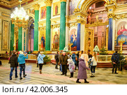 Интерьер Исаакиевского собора в Санкт-Петербурге. Амвон и солея (2013 год). Редакционное фото, фотограф Александр Алексеев / Фотобанк Лори