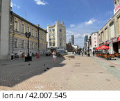 Пешеходная улица Вайнера в центре Екатеринбурга летом (2021 год). Редакционное фото, фотограф Овчинникова Ирина / Фотобанк Лори
