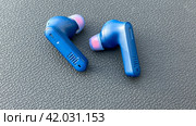 Moscow January 20 2024, JBL Wireless Earbuds. JBL Blue color Tune 230NC TWS Bluetooth wireless earphones\earbuds. Редакционное фото, фотограф Скрипачев Антон / Фотобанк Лори