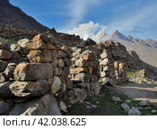 Kyunnyum village, destroyed after deportation of Balkar people, in early spring, Village of Upper Balkaria, Cherek District, Kabardino-Balkarian Republic, Russia (2023 год). Стоковое фото, фотограф Алексей Антипов / Фотобанк Лори