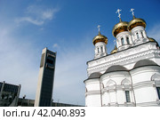 Church of Alexandr Nevsky and railway station tower in Tver (2019 год). Стоковое фото, фотограф Василий Ворона / Фотобанк Лори