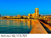 Western pier and Serebryakov embankment in Novorossiysk (2022 год). Редакционное фото, фотограф Владимир Ушаров / Фотобанк Лори