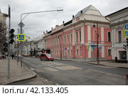 Москва вид на Пречистенку и галерею Искусств Зураба Церетели (2018 год). Редакционное фото, фотограф Дмитрий Неумоин / Фотобанк Лори