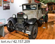 Военный грузовик ГАЗ-ММ СССР 1940-х годов на базе Ford Model AA. (Национальный музей Республики Татарстан) (2023 год). Редакционное фото, фотограф Александр Тараканов / Фотобанк Лори