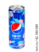 Pepsi White Peach Oolong (2024 год). Редакционное фото, фотограф Art Konovalov / Фотобанк Лори