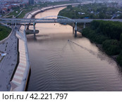 Река Тура и челюскинский мост. город Тюмень (2023 год). Стоковое фото, фотограф Сергей Буторин / Фотобанк Лори