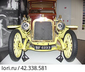 Автомобиль "Talbot 15 HP Type 4DB", 1908 г., двухместный Phaeton, мощность 15 л.с., Великобритания. В 1908 году Talbot стал первым автомобилем, пересекшим Австралию. Музей автомобильной техники. Верхняя Пышма, Россия (2022 год). Редакционное фото, фотограф Сергей Елизарьев / Фотобанк Лори