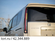 KRASNOYARSK, RUSSIA - December 27, 2023: White Honda Stepwgn Spada RP6 2023. Редакционное фото, фотограф Плотников Дмитрий / Фотобанк Лори