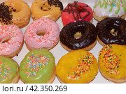 Colorful donuts. Стоковое фото, фотограф Ilaronsia / Фотобанк Лори