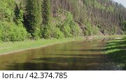 Южный Урал летом, река Зилим в урочище Культамак. Вид с воздуха. The Southern Urals in summer, the Zilim River in the Kultamak natural boundary. Aerial view. Стоковое видео, видеограф Евгений Романов / Фотобанк Лори