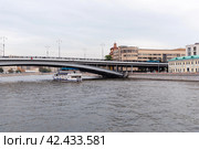 Большой Устьинский мост. Москва (2018 год). Редакционное фото, фотограф Александр Щепин / Фотобанк Лори