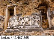 Ruins of ancient amphitheater (Theater) in Perge. Built in the Greco-Roman style, Perge is an ancient Greek city in Antalya. Стоковое фото, фотограф Яков Филимонов / Фотобанк Лори
