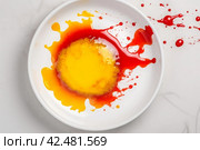 White dirty plate. Generate ai. Стоковое AI-изображение, AI-художник Иван Рябоконь / Фотобанк Лори