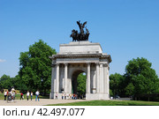 Лондон, Великобритания, 24 мая 2009 г: Арка Веллингтона в Лондоне. Редакционное фото, фотограф Оксана Борисовна Юмашева / Фотобанк Лори