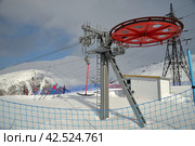 Kirovsk, Murmansk region, Russia, March 10, 2024: New ski lift on southern slope of Bolshoi Vudyavr ski complex. Редакционное фото, фотограф Алексей Антипов / Фотобанк Лори