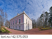 St. Petersburg, Oranienbaum palace and park ensemble, The Palace of Peter III (part of the Peterstadt toy fortress) Редакционное фото, фотограф Елена  Попкова / Фотобанк Лори