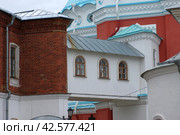"Валаамские зарисовки". Надземный переход между Спасо-Преображенским собором и внешним каре монастыря. Спасо-Преображенский Валаамский мужской монастырь, Сортавала, Карелия (2017 год). Стоковое фото, фотограф Алексей Иванов / Фотобанк Лори