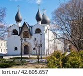 Покровский собор (Собор Покрова Пресвятой Богородицы). Марфо-Мариинская обитель милосердия. Весенний день. Москва. Россия (2024 год). Редакционное фото, фотограф E. O. / Фотобанк Лори