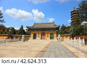 Qinghuangdao, Hebei province,China, buddhist temple "Nandasi" (2015 год). Редакционное фото, фотограф Римма Тельнова / Фотобанк Лори