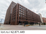 ЖК Зиларт, улица Архитектора Щусева, 5 к2. Архитектура жилого комплекса на территории бывшего завода ЗИЛ в Москве (2024 год). Редакционное фото, фотограф Константин Григорьев / Фотобанк Лори
