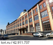 Москва, улица Станиславского, дом 21 строение 3. Бизнес-центр "Фабрика Станиславского", 1912 года постройки. Редакционное фото, фотограф Овчинникова Ирина / Фотобанк Лори
