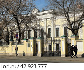 Москва, улица Александра Солженицына, дом 9 строение 1. Городская усадьба 18 - 19 века Полежаевых и Зубовых. Редакционное фото, фотограф Овчинникова Ирина / Фотобанк Лори