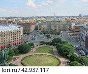 Исаакиевская площадь. Санкт-Петербург. (2023 год). Редакционное фото, фотограф Татьяна Т / Фотобанк Лори