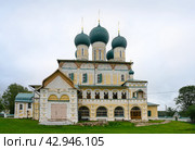 Church of the Nativity of Christ of the 17th century in the town of Tutaev (2023 год). Стоковое фото, фотограф Сергей Фролов / Фотобанк Лори