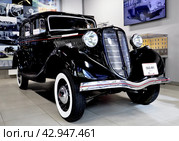 Автомобиль ГАЗ-М-1. Экспонат музея автосервис центра Магистраль на трассе М-114. Вологда (2024 год). Редакционное фото, фотограф Владимир Кошарев / Фотобанк Лори