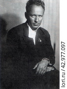 Михаил Александрович Шолохов (1905-1984) - русский советский писатель, журналист и киносценарист. Лауреат Сталинской премии первой степени (1941), Ленинской премии (1960), Нобелевской премии по литературе (1965). 1937 год. Стоковое фото, фотограф Сергей Елизарьев / Фотобанк Лори