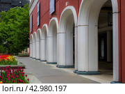 Арки и колонны в здании Третьяковской галереи в Москве. Редакционное фото, фотограф Константин Григорьев / Фотобанк Лори