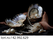 Pearls mussel shells. Generate ai. Стоковое AI-изображение, AI-художник Иван Рябоконь / Фотобанк Лори