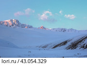 Sunrise in the Suusamyr Valley, Kyrgyzstan, selective focus (2016 год). Стоковое фото, фотограф Evgenii Predibailo / Фотобанк Лори