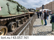 Выставка трофейного вооружения и военной техники, захваченной российскими военными в ходе спецоперации. Парк Победы на Поклонной горе, Москва (2024 год). Редакционное фото, фотограф Pukhov K / Фотобанк Лори