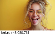 Woman With Glasses Making a Funny Face. Стоковое AI-изображение, AI-художник Юлия Гапеенко / Фотобанк Лори