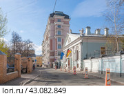 Особняк А.С.Олениной - В.В.Думнова, Малый Кисловский. пер., дом 5/8А, Москва (2024 год). Редакционное фото, фотограф Владимир Чинин / Фотобанк Лори