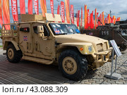 Трофейный бронеавтомобиль Husky (великобритания), Выставка трофейного вооружения и военной техники, захваченной российскими военными в ходе спецоперации. Парк Победы на Поклонной горе, Москва (2024 год). Редакционное фото, фотограф Pukhov K / Фотобанк Лори