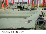 Трофейная боевая машина пехоты БМП-1 (чехословакия). Выставка трофейного вооружения и военной техники, захваченной российскими военными в ходе спецоперации. Парк Победы на Поклонной горе, Москва (2024 год). Редакционное фото, фотограф Pukhov K / Фотобанк Лори