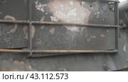 Turret part and US flag decal on Tank m1a1 Abrams (2024 год). Редакционное видео, видеограф Потийко Сергей / Фотобанк Лори