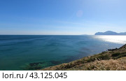 Крым, Орджоникидзе, Черное море, горе, морская бухта Провато (2024 год). Стоковое видео, видеограф Андрей Макаренко / Фотобанк Лори