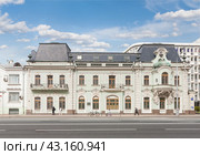 Дом купцов Кузнецовых на Проспекте мира в Москве (2024 год). Редакционное фото, фотограф Владимир Чинин / Фотобанк Лори