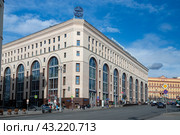 Россия. Москва. Здание Центральный детский магазин (2022 год). Редакционное фото, фотограф Литвяк Игорь / Фотобанк Лори