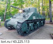 M4A2 Sherman основной американский средний танк периода Второй мировой войны. Экспонат музея Победы на Поклонной Горе в Москве (2024 год). Редакционное фото, фотограф Константин Григорьев / Фотобанк Лори