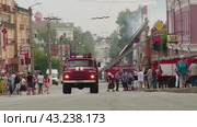 Крупный пожар в историческом здании в Кирове, Россия (2013 год). Редакционное видео, видеограф Алексей Сергеев / Фотобанк Лори