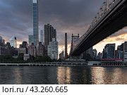 Средний Манхэттан. Стоковое фото, фотограф Кермен Балиевна Манджиева / Фотобанк Лори