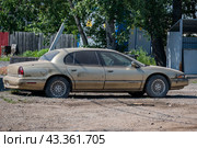 CHRYSLER - затерянный в Сибири (2024 год). Редакционное фото, фотограф Бородкин Андрей / Фотобанк Лори