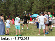 Конкурс поднятия гири на празднике "Сабантуй" (2024 год) Редакционное фото, фотограф хохрякова альбина накиповна / Фотобанк Лори