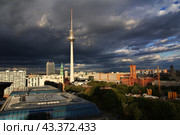 Berlin TV Tower, Fernsehturm, Germany (2015 год). Стоковое фото, фотограф Сергей Стрелков / Фотобанк Лори